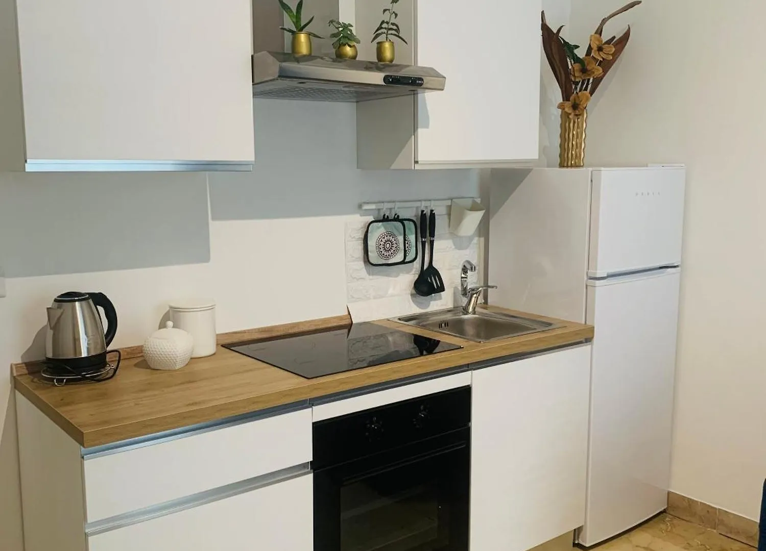 קטאניה N'Amuri Apartments 0*,
